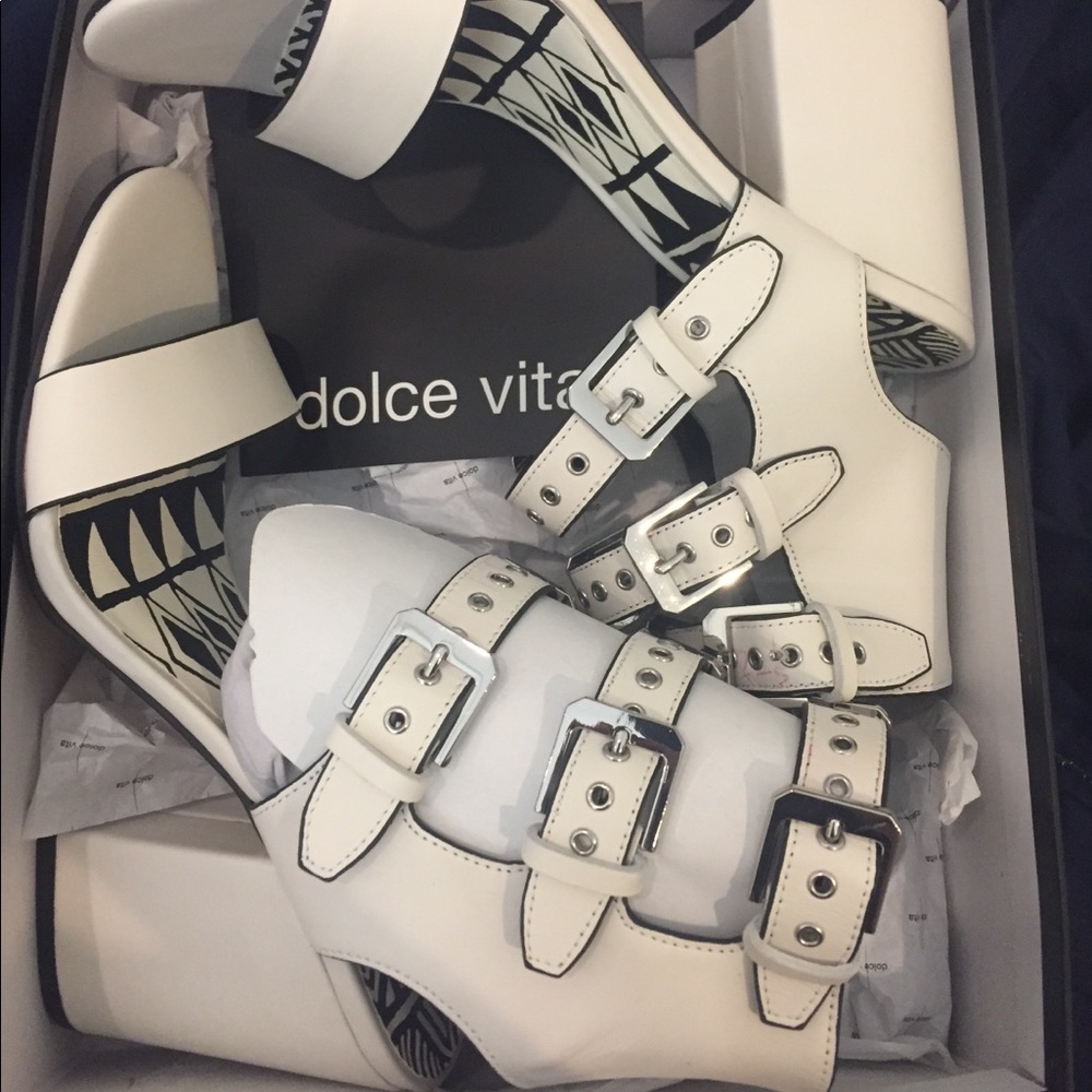 Dolce Vita heel.
